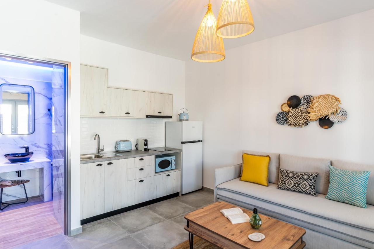 Santorossa Luxury Villas Emporio  Екстериор снимка