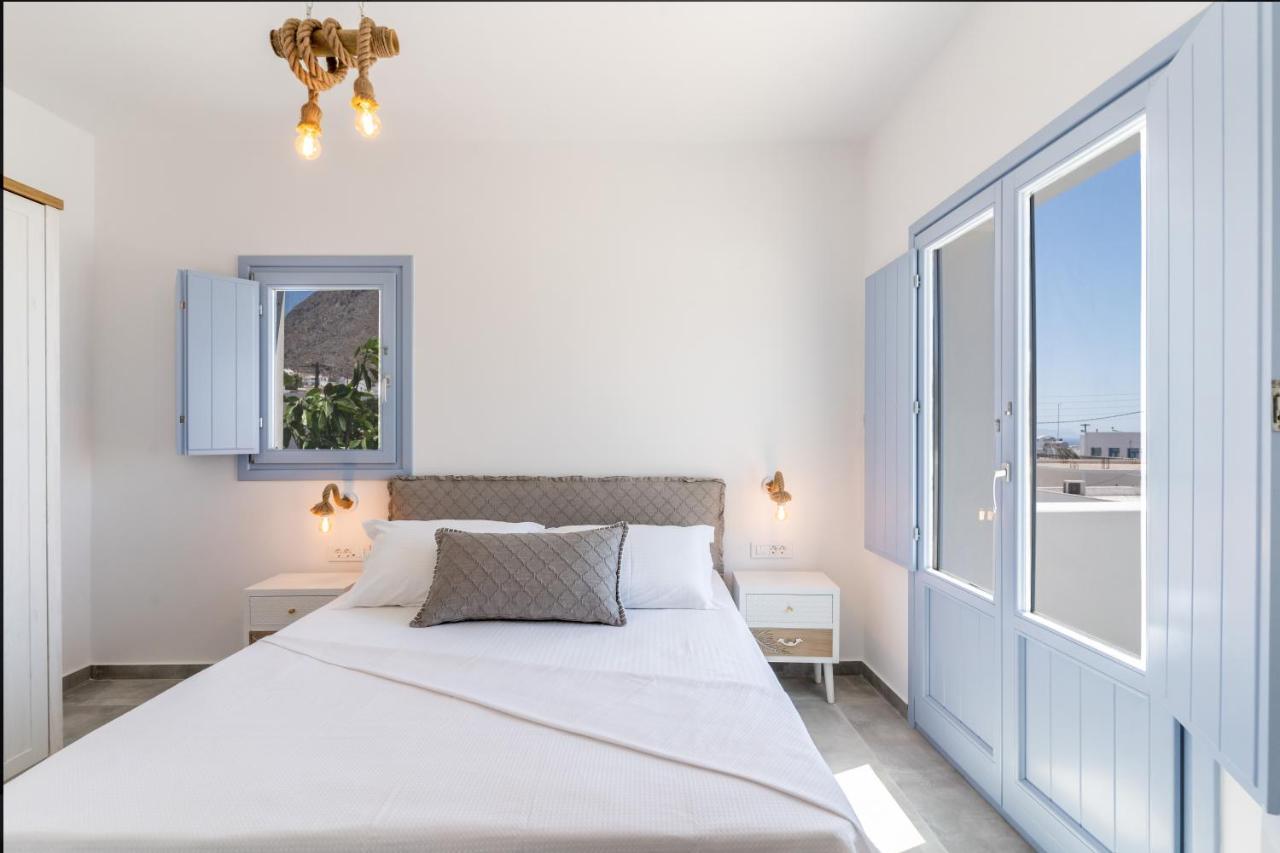 Santorossa Luxury Villas Emporio  Екстериор снимка