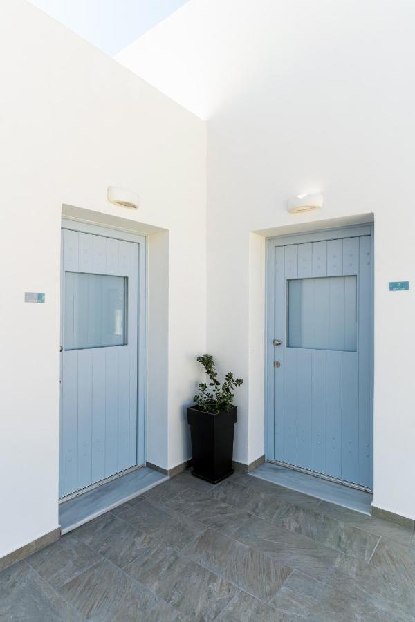 Santorossa Luxury Villas Emporio  Екстериор снимка