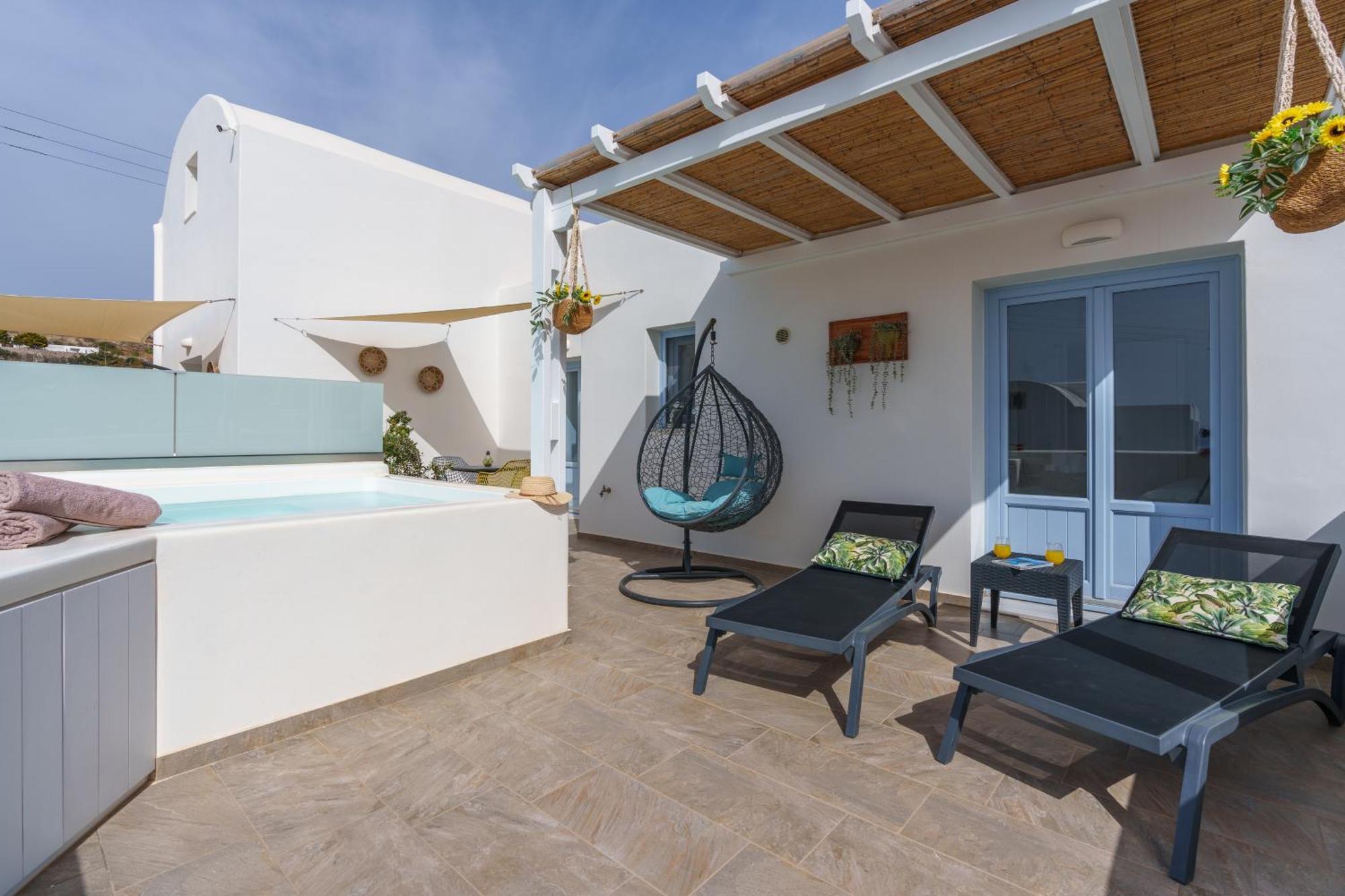 Santorossa Luxury Villas Emporio  Екстериор снимка