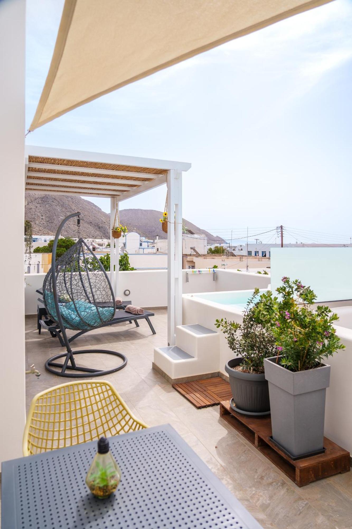 Santorossa Luxury Villas Emporio  Екстериор снимка