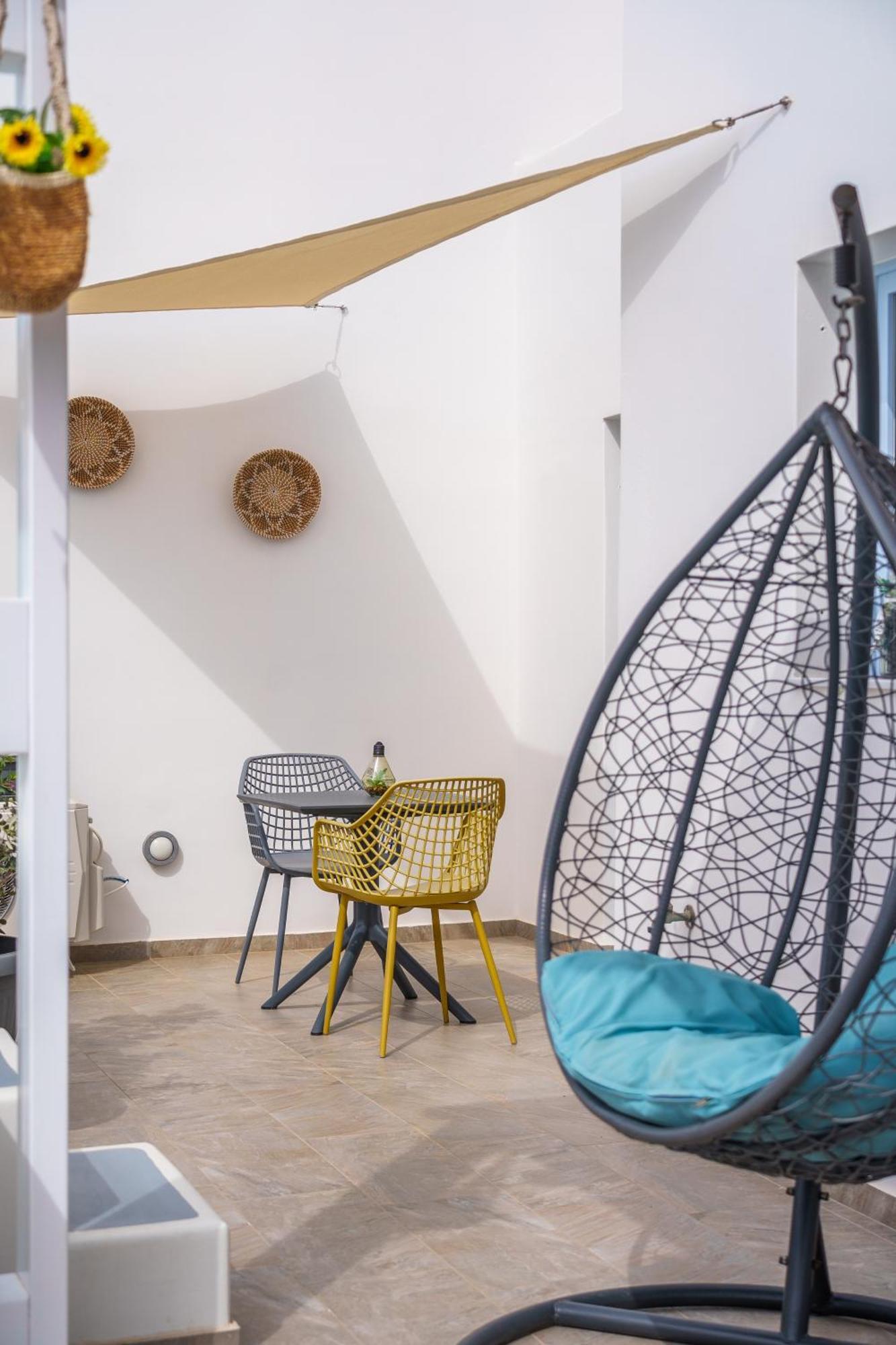 Santorossa Luxury Villas Emporio  Екстериор снимка